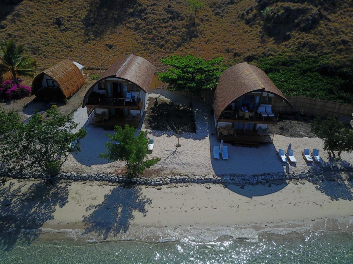 Komodo Resort Sebayur Exterior photo