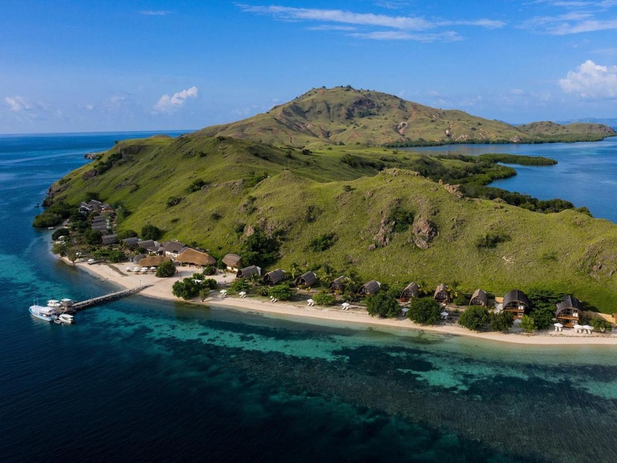 Komodo Resort Sebayur Exterior photo